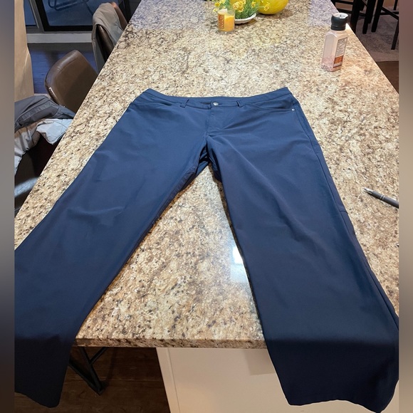 Lululemon ABC pants - Picture 2 of 2